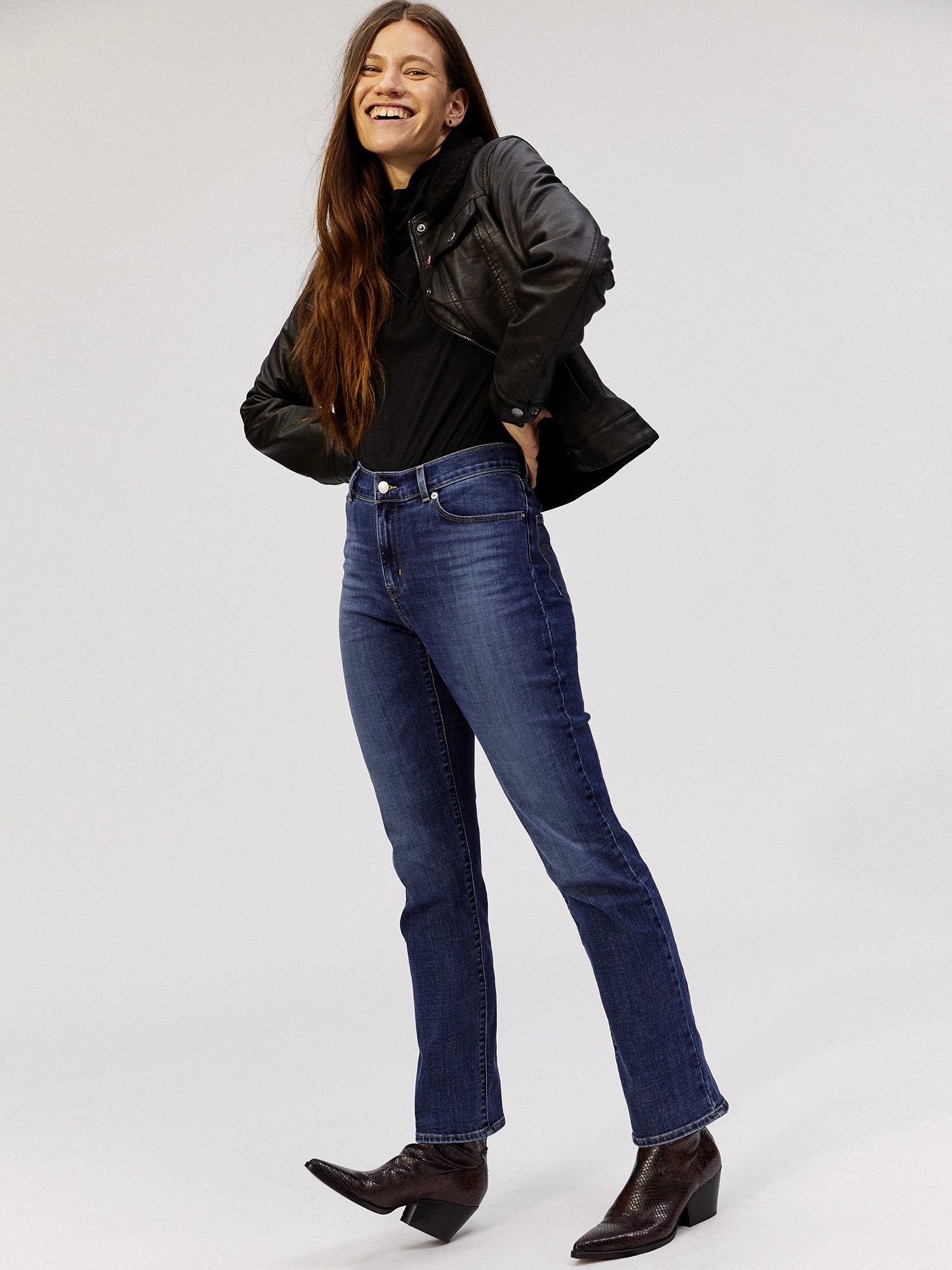 Levi's Women's Classic Straight Leg Jeans Blue Size 31X30