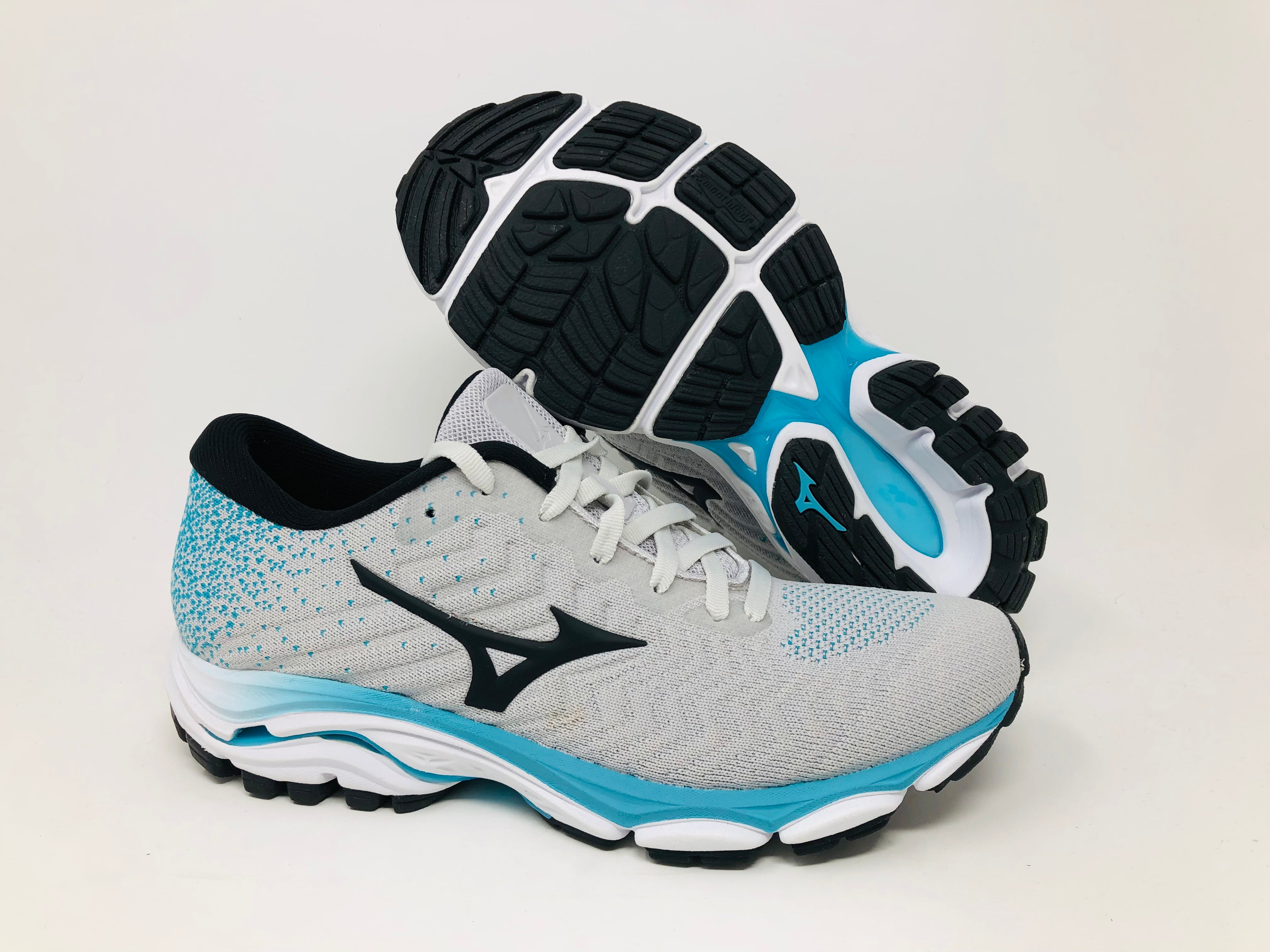 Mizuno Women's Wave Inspire 16 Knit Running Shoes Grey Size 6 B(M) Us